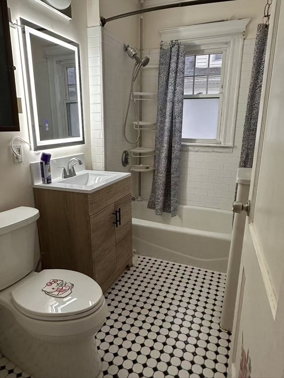 26 A Ellerton Road, Unit 26A Quincy, MA 02169 - Photo 2 of 11