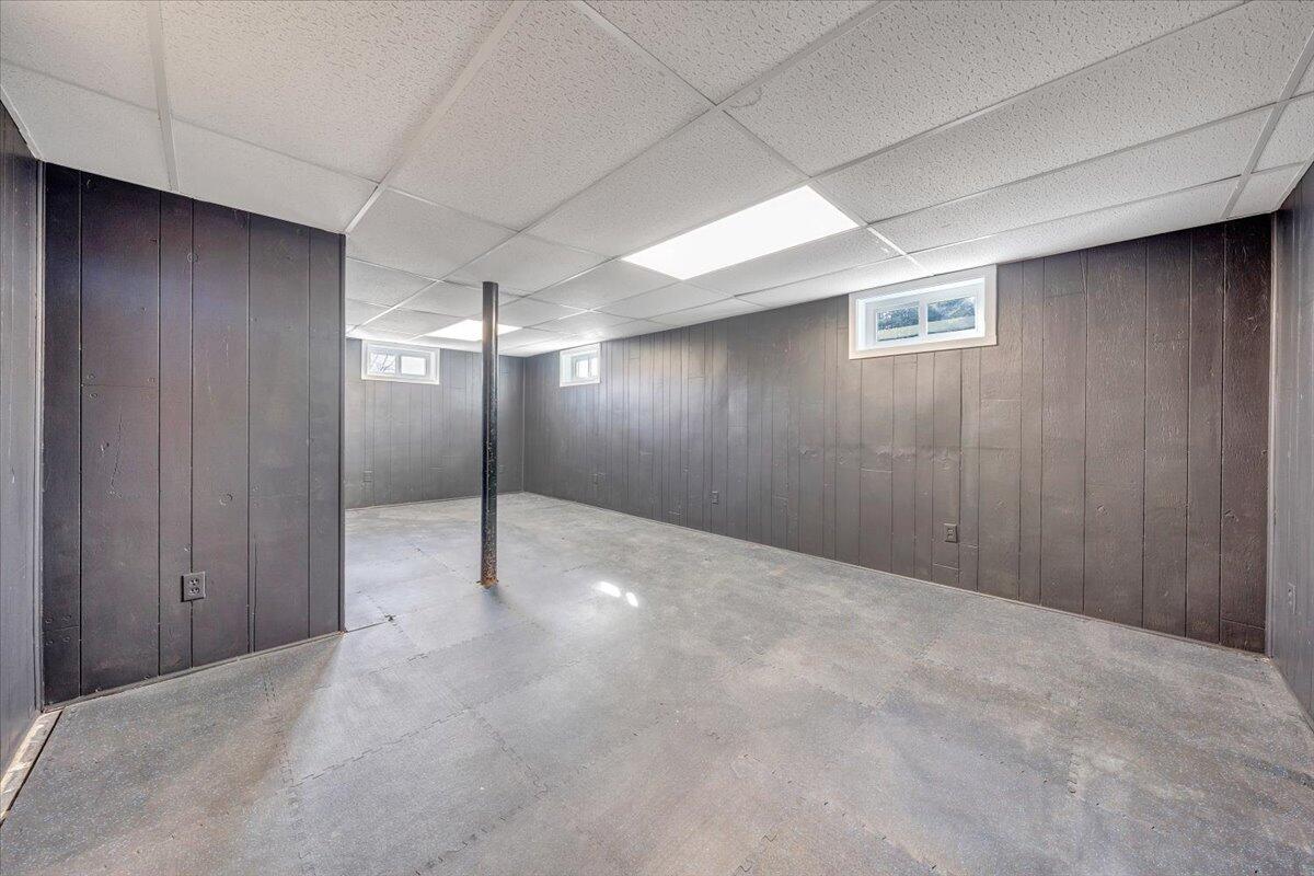 3804 Meadowlark Road Roanoke, VA 24018 - Photo 26 of 54 a view of an empty room