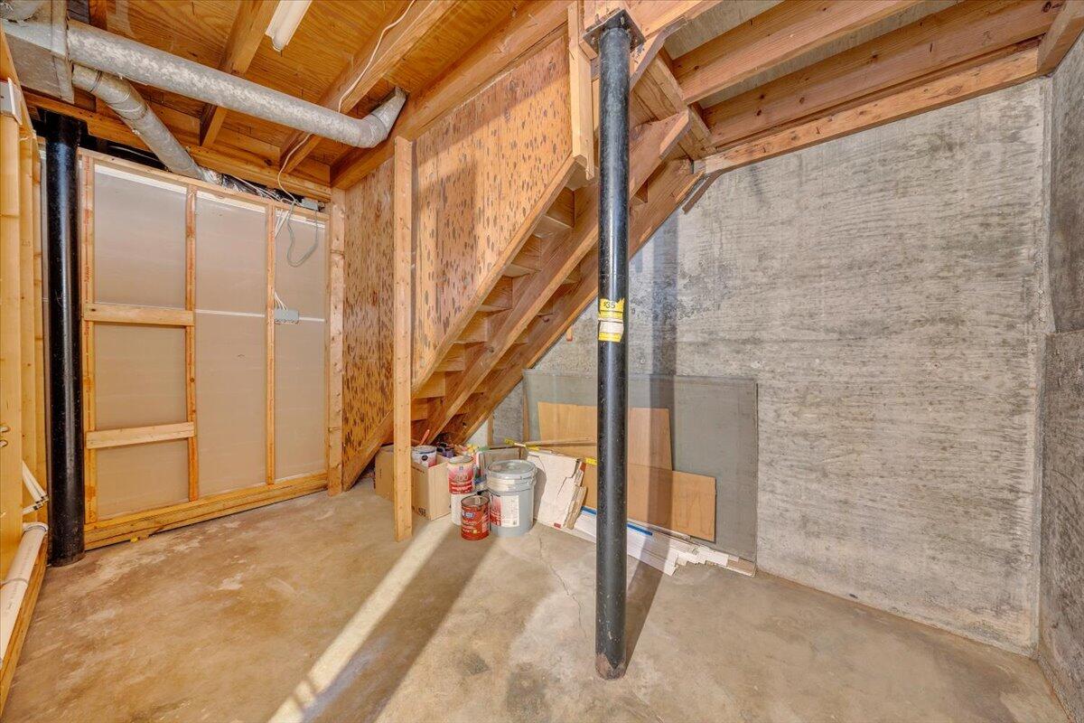 3804 Meadowlark Road Roanoke, VA 24018 - Photo 34 of 54 a view of an empty room