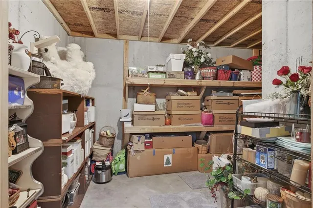 $475,900 | 14078 Indian Ridge Road, St. Joseph, MO 64505