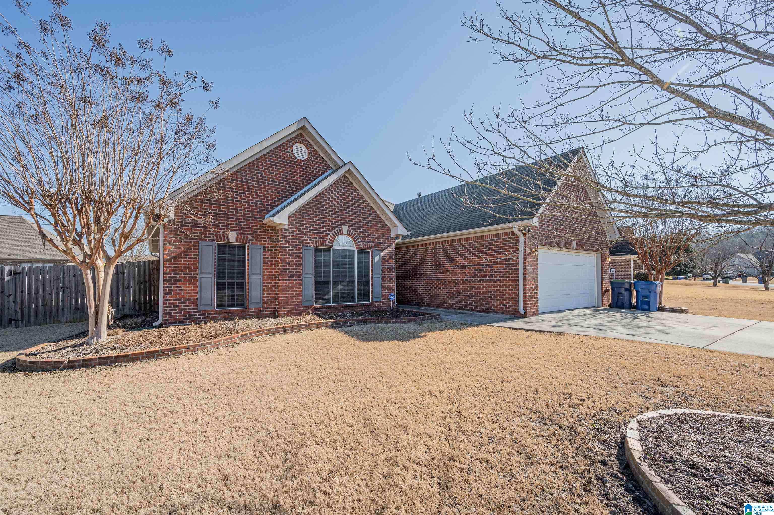 124 Churchill Drive Alabaster, AL 35114 - Photo 2 of 43