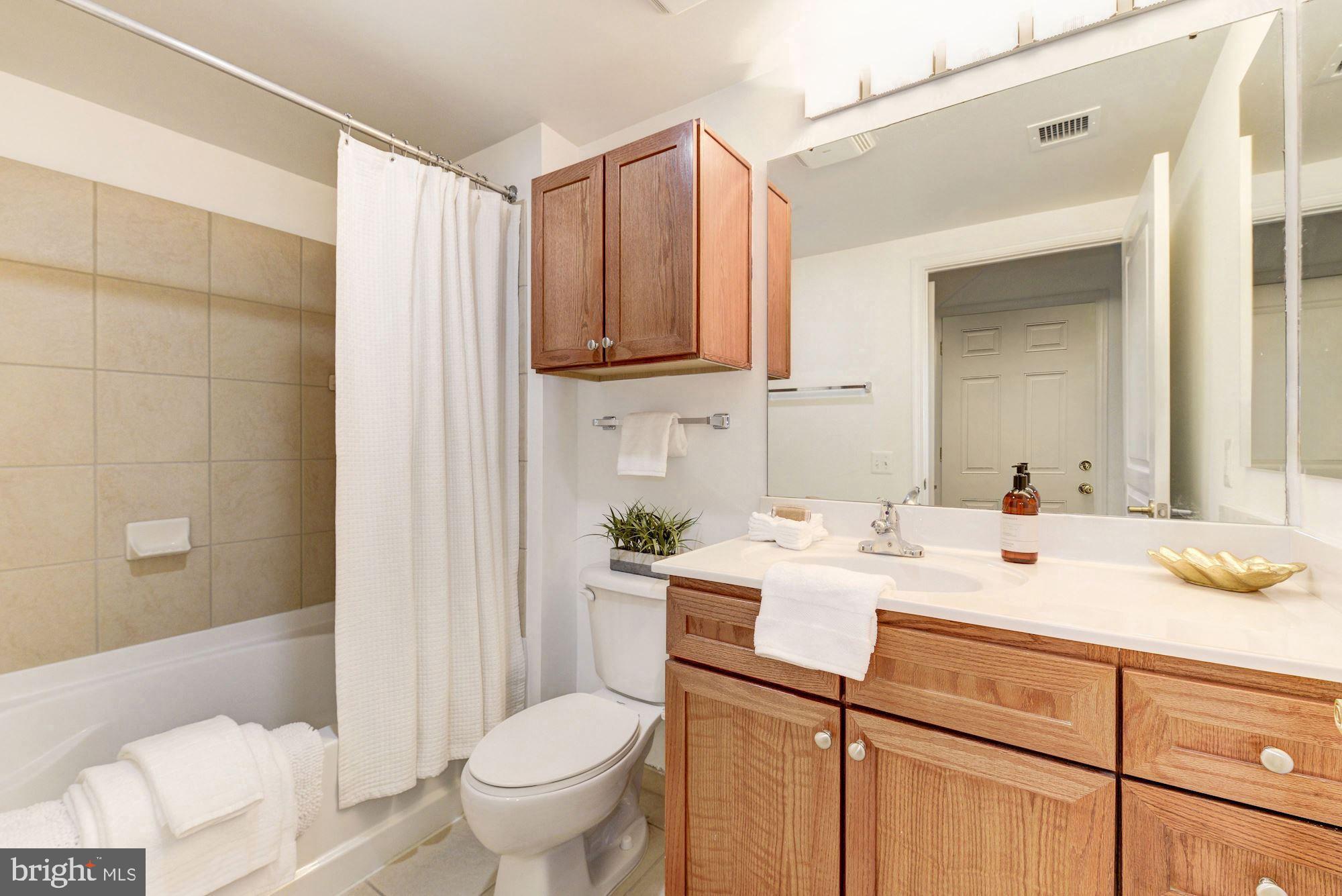 616 E Street Northwest, Unit 1154 Washington, DC 20004 - Photo 9 of 28