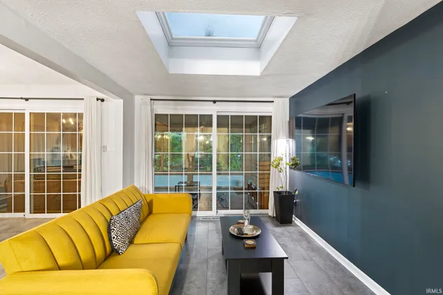 $405,000 | 1637 Rainbow Bend Boulevard, Elkhart, IN 46514