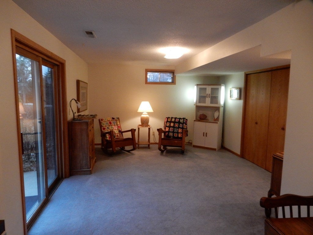 3945 Spring Street Northeast Solon, IA 52333 - Photo 14 of 25 Gallery Image 14