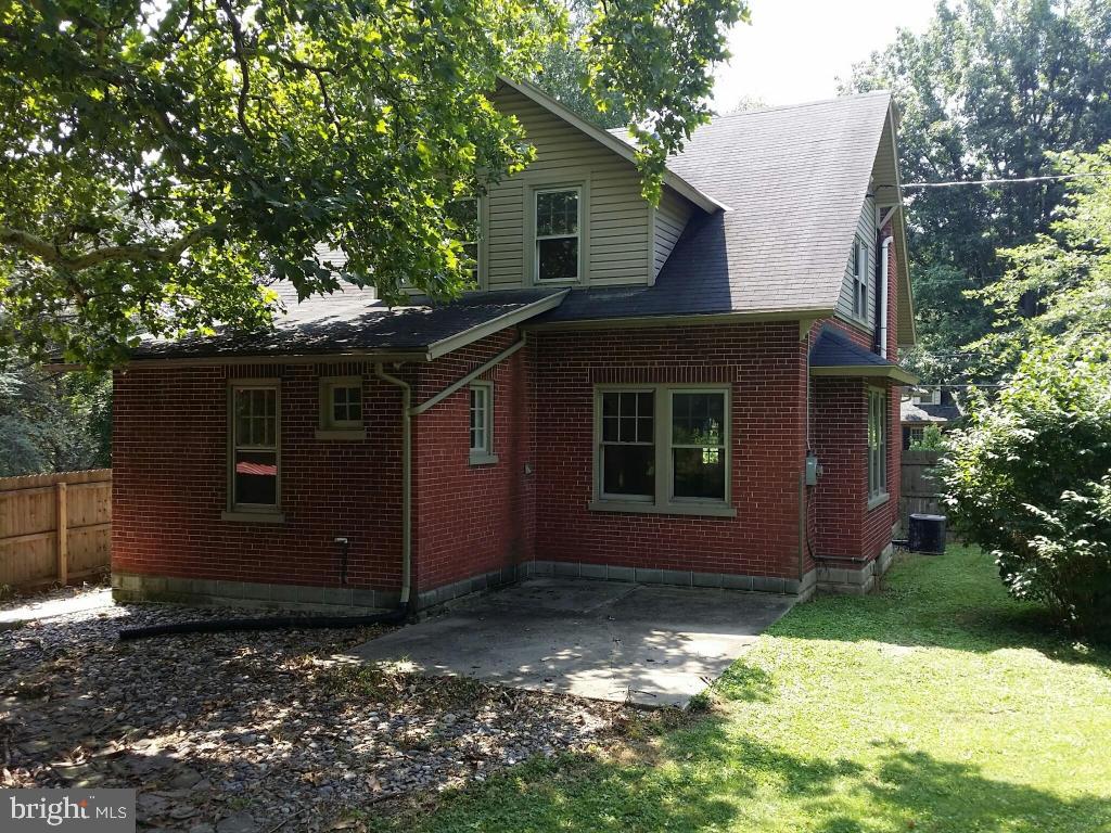 2809 Marietta Avenue Lancaster, PA 17601 - Photo 2 of 19