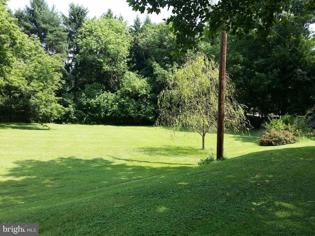 2809 Marietta Avenue Lancaster, PA 17601 - Photo 3 of 19