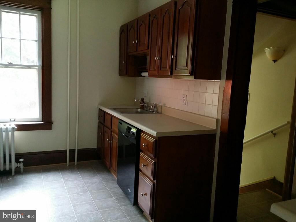 2809 Marietta Avenue Lancaster, PA 17601 - Photo 7 of 19