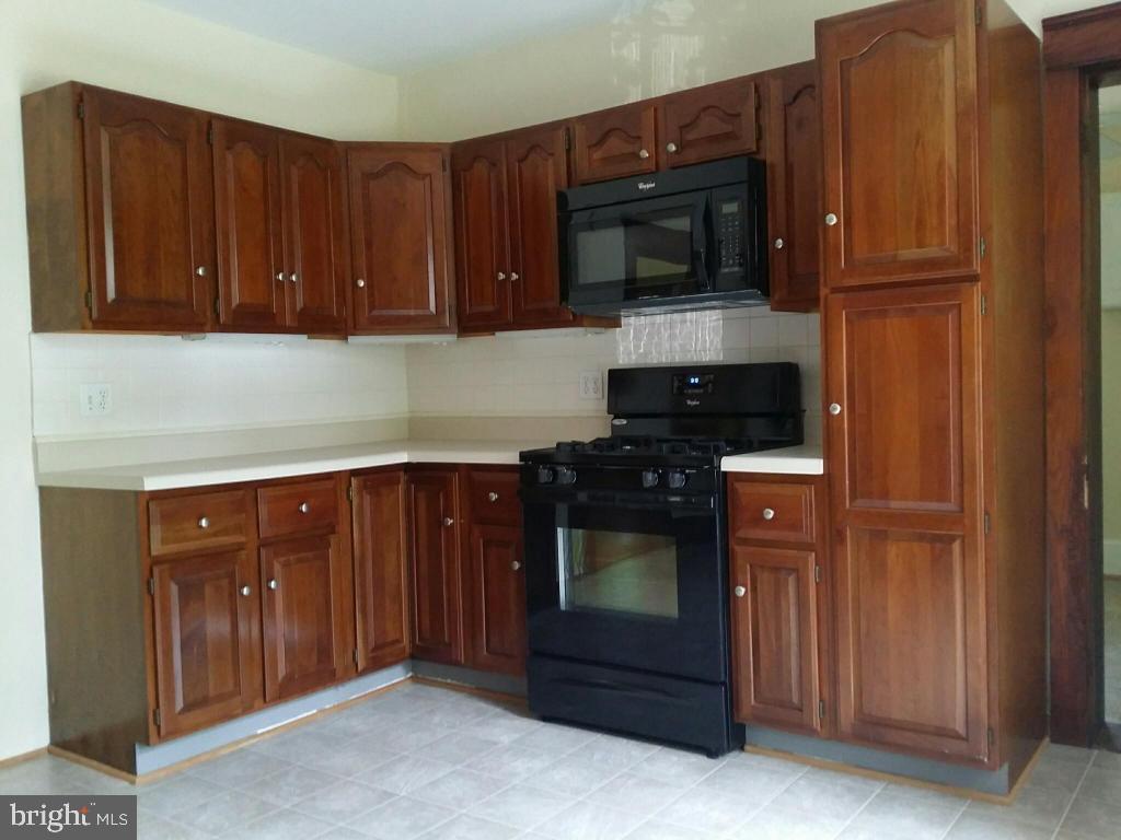 2809 Marietta Avenue Lancaster, PA 17601 - Photo 8 of 19