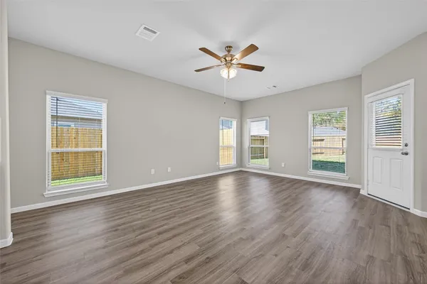 $259,990 | 343 Emerald Thicket Lane, Huffman, TX 77336