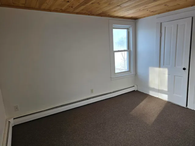 $2,000 | 147-9 Laurel Street, Newport, NH 03773