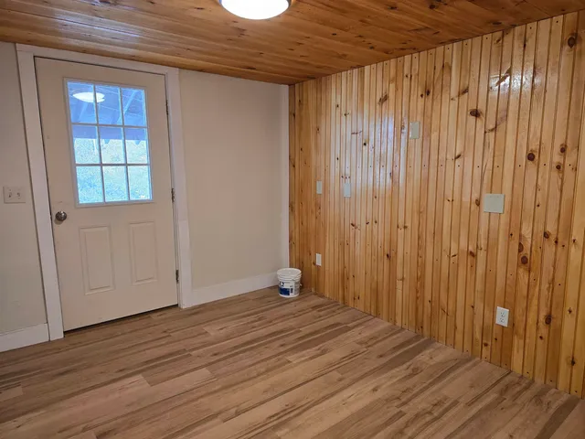 $2,000 | 147-9 Laurel Street, Newport, NH 03773