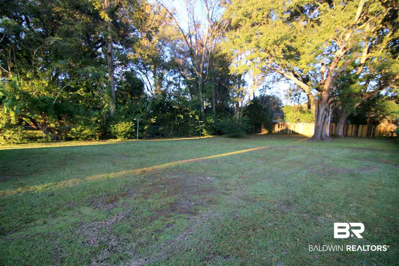 522 Donald Street Mobile, AL 36617 - Photo 4 of 12