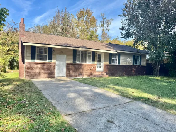 $145,500 | 223 2nd Avenue, Vicksburg, MS 39183