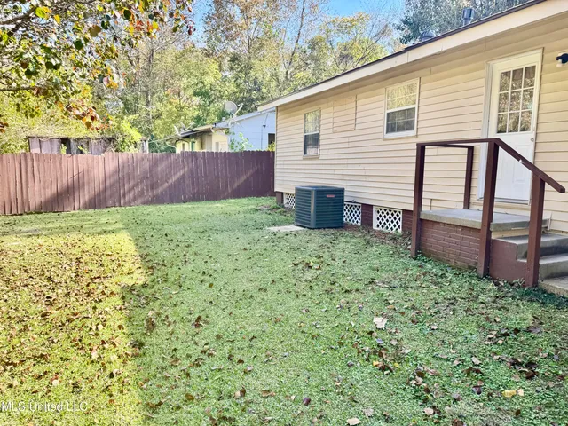 $145,500 | 223 2nd Avenue, Vicksburg, MS 39183