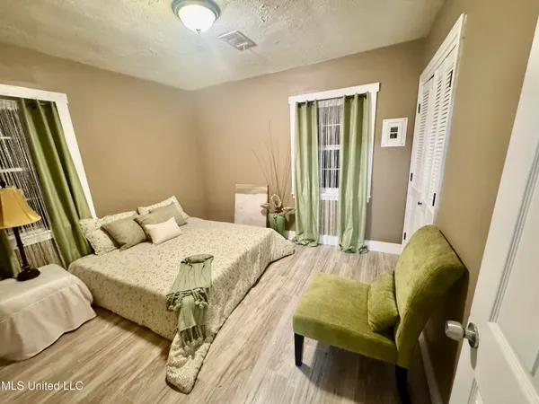 $145,500 | 223 2nd Avenue, Vicksburg, MS 39183