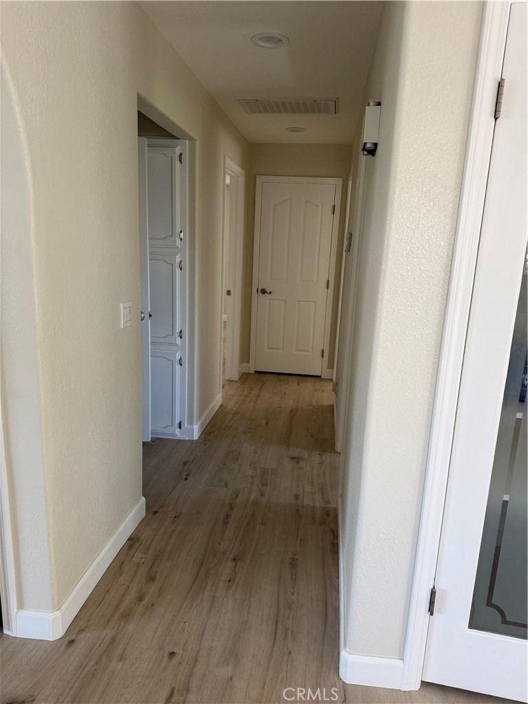 1056 East Alexander Avenue Merced, CA 95340 - Photo 11 of 36 Hallway