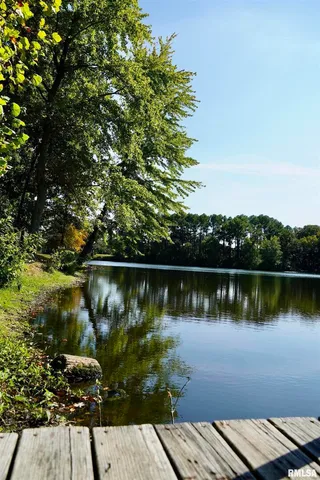 $369,000 | 15316 Lake Point Drive, Benton, IL 62812