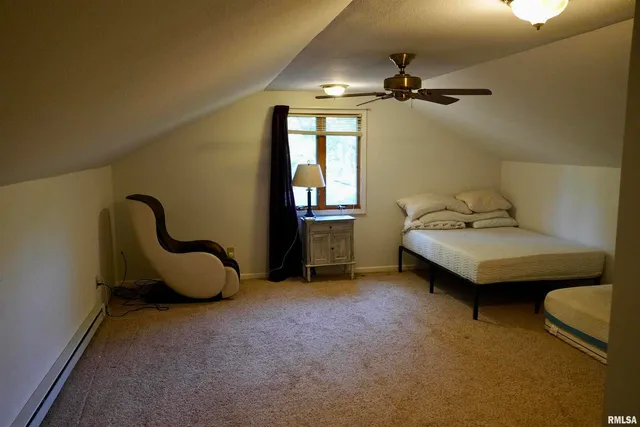 $369,000 | 15316 Lake Point Drive, Benton, IL 62812