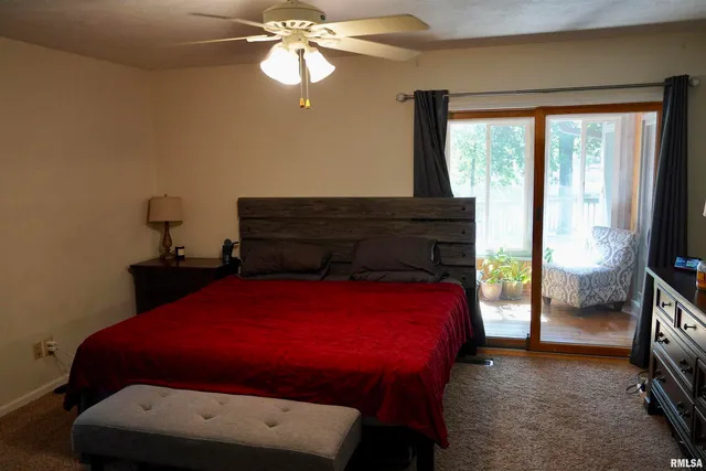 $369,000 | 15316 Lake Point Drive, Benton, IL 62812