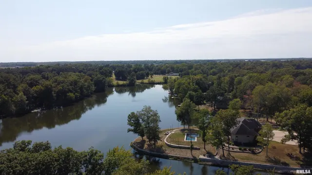 $369,000 | 15316 Lake Point Drive, Benton, IL 62812