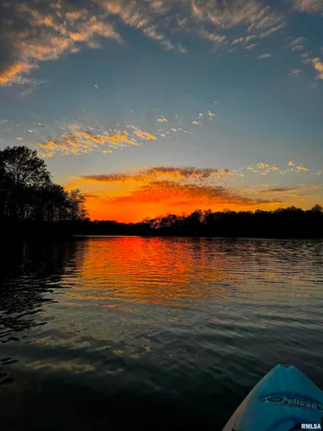 $369,000 | 15316 Lake Point Drive, Benton, IL 62812