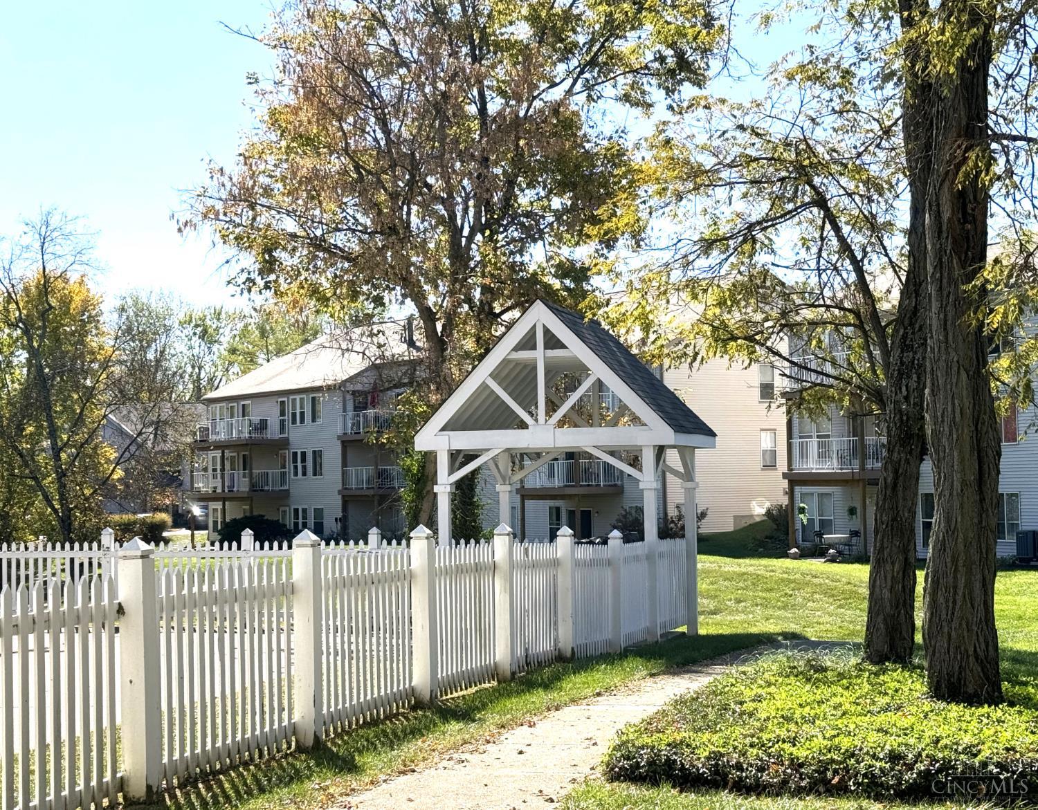 3986 Maplefield Court, Unit A Cincinnati, OH 45255 - Photo 35 of 41 Gallery Image 35