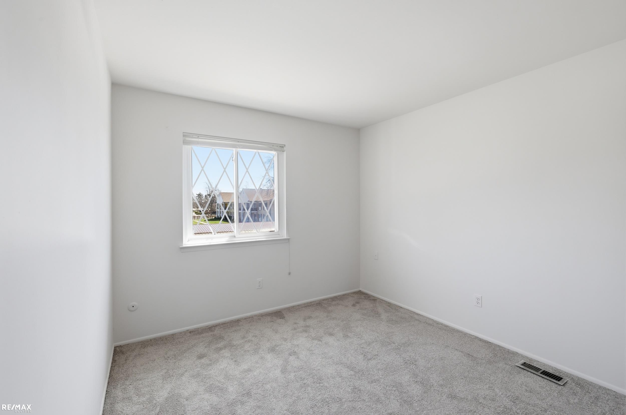 29225 Hayes Road, Unit 11 Warren, MI 48088 - Photo 8 of 16 Gallery Image 8