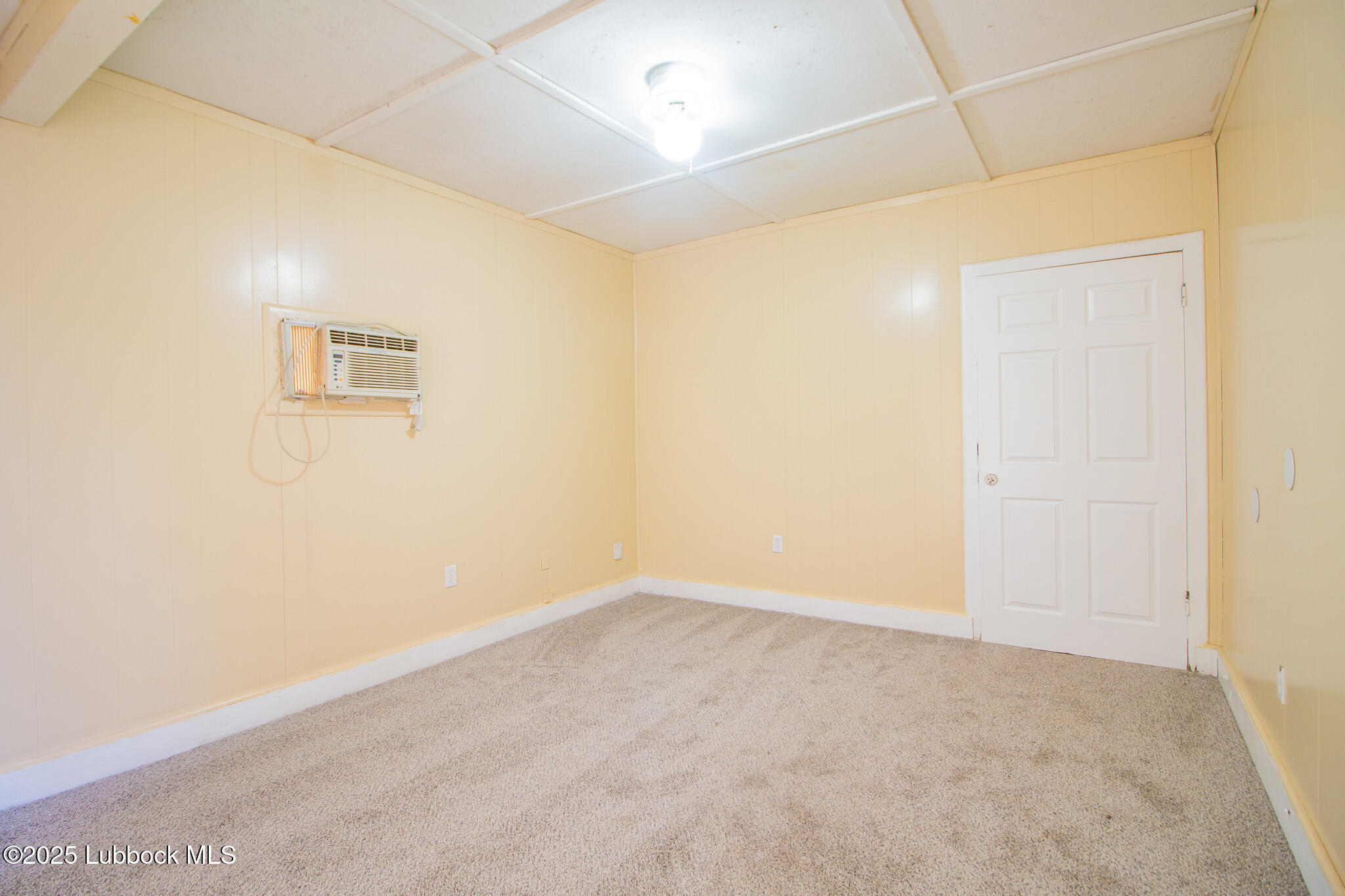 2414 38th Street Lubbock, TX 79412 - Photo 12 of 20 an empty room with a empty space