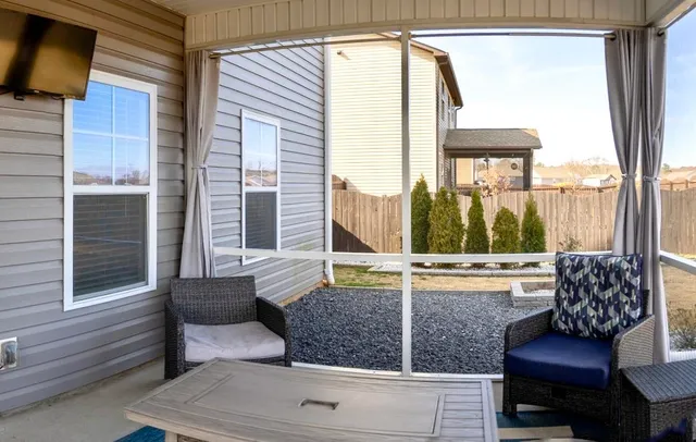 $375,000 | 105 Viewmont Drive, Duncan, SC 29334