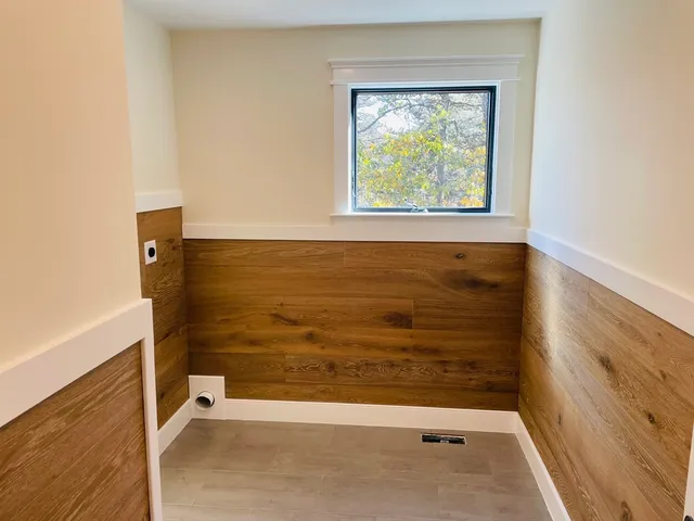 a view of walk in closet