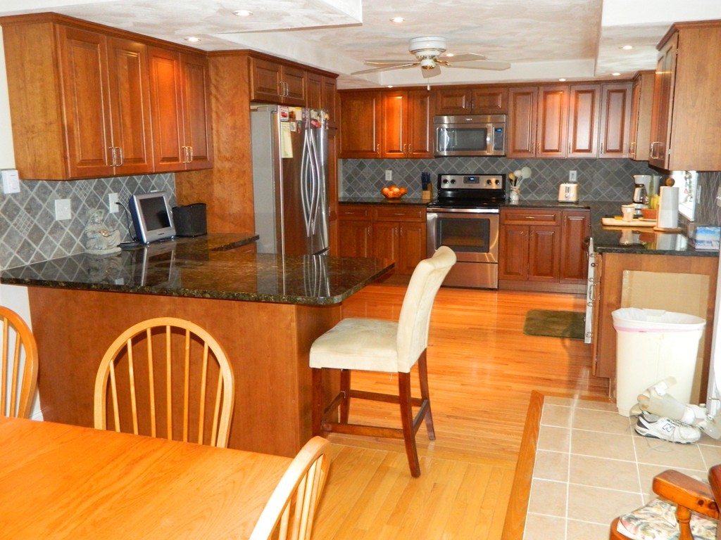 79 Harold Parker Road Andover, MA 01810 - Photo 6 of 17 Gallery Image 6