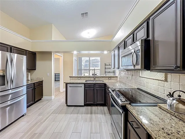 $585,000 | 9244 Beaver Cove, Apopka, FL 32703