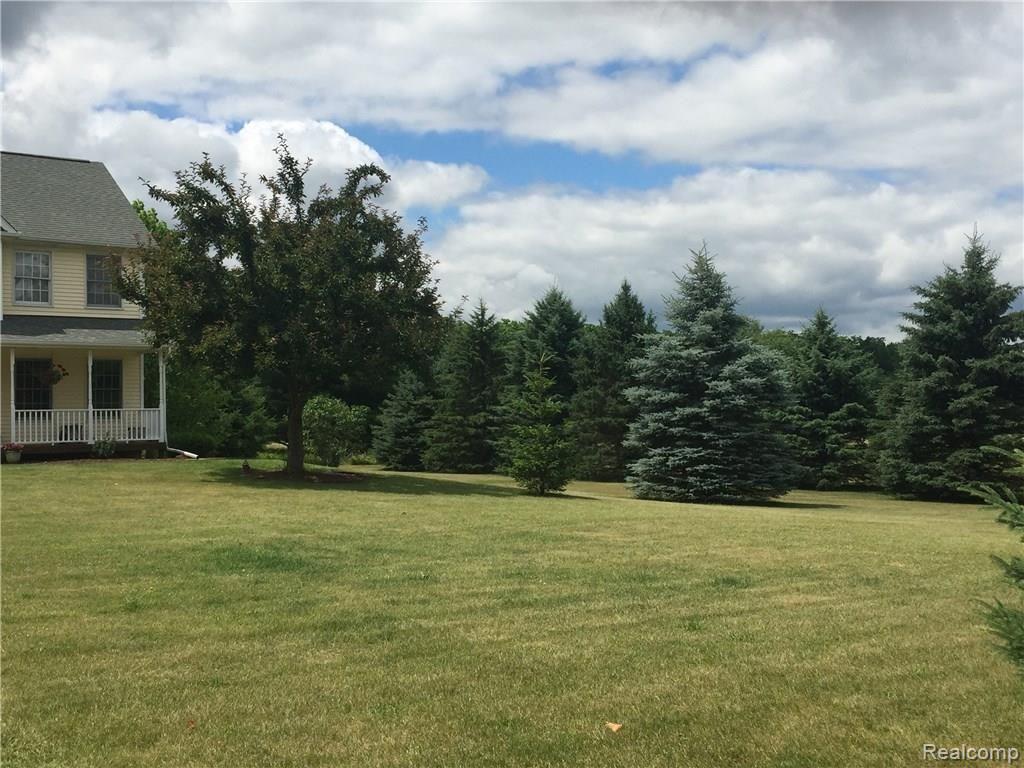 1780 Marjorie Drive Howell, MI 48843 - Photo 3 of 44 b1.JPG
