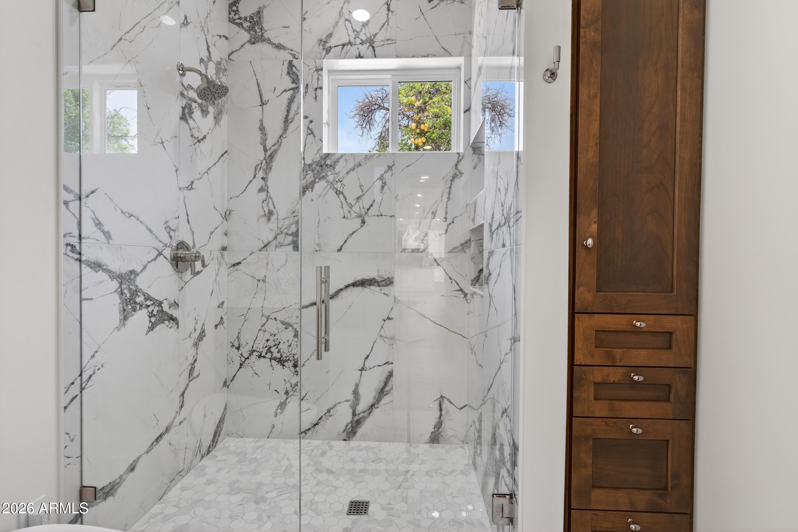 4048 East Edgemont Avenue Phoenix, AZ 85018 - Photo 52 of 88 Bathroom 2
