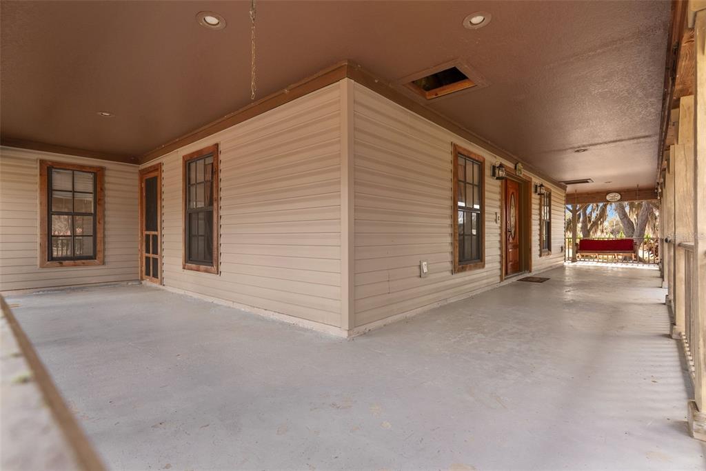 17620 North Poyner Road Polk City, FL 33868 - Photo 11 of 46