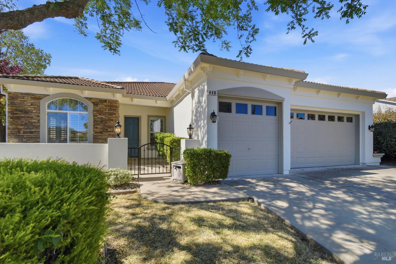 448 Three Rivers Court Vacaville, CA 95688 - Photo 5 of 44