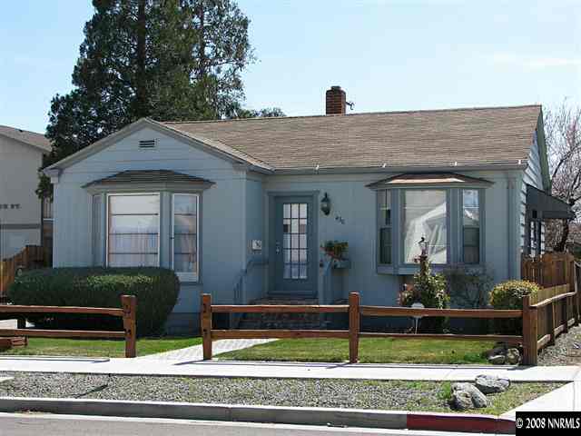 430 East Taylor Street Reno, NV 89502 - Photo 1 of 9 a front view of a house with garden