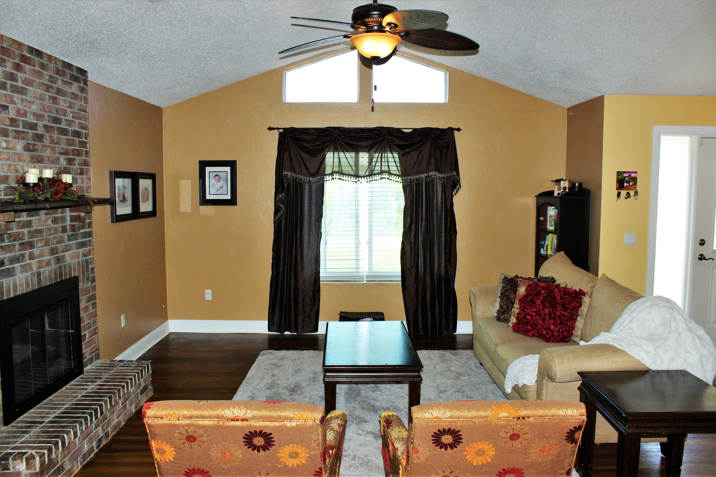 3035 Unity Tree Drive Edgewater, FL 32141 - Photo 5 of 22 IMG_5671