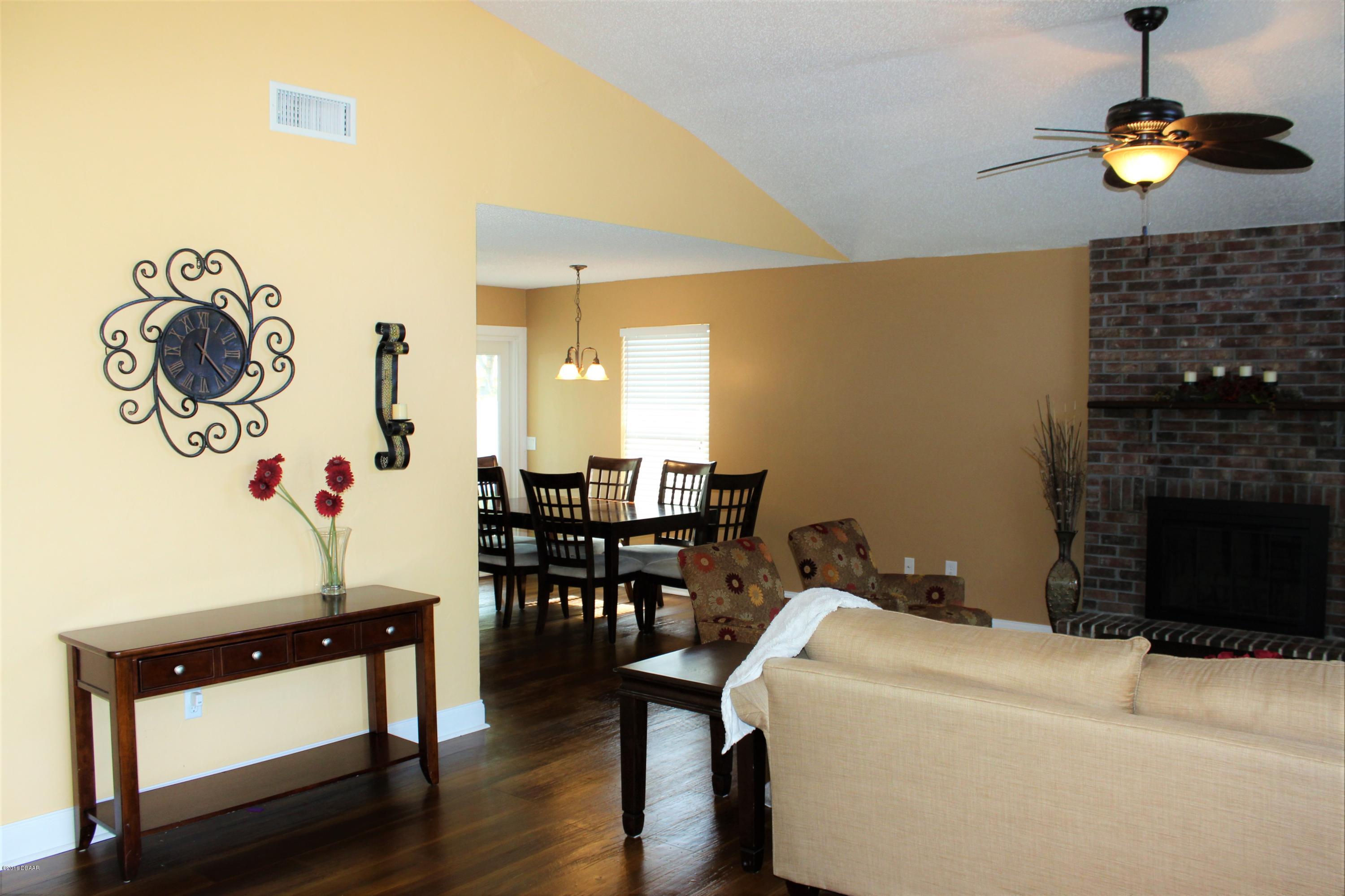 3035 Unity Tree Drive Edgewater, FL 32141 - Photo 7 of 22 IMG_5668