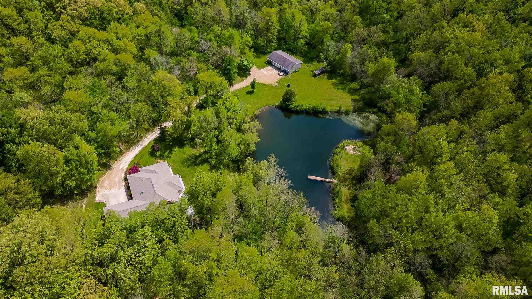 2016 Geneva Hills Road Muscatine, IA 52761 - Photo 4 of 49 Gallery Image 4