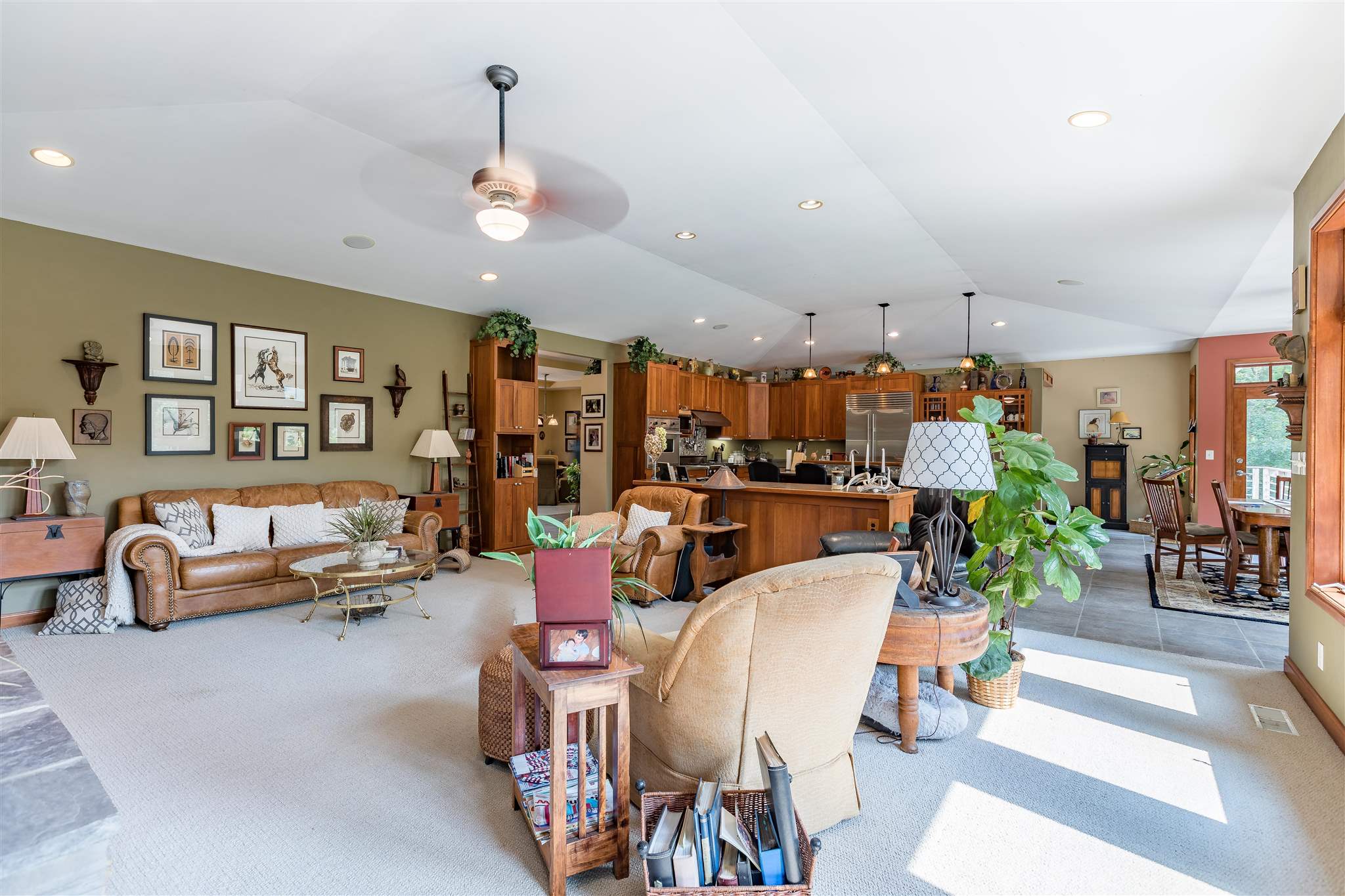 2016 Geneva Hills Road Muscatine, IA 52761 - Photo 31 of 49 Gallery Image 31