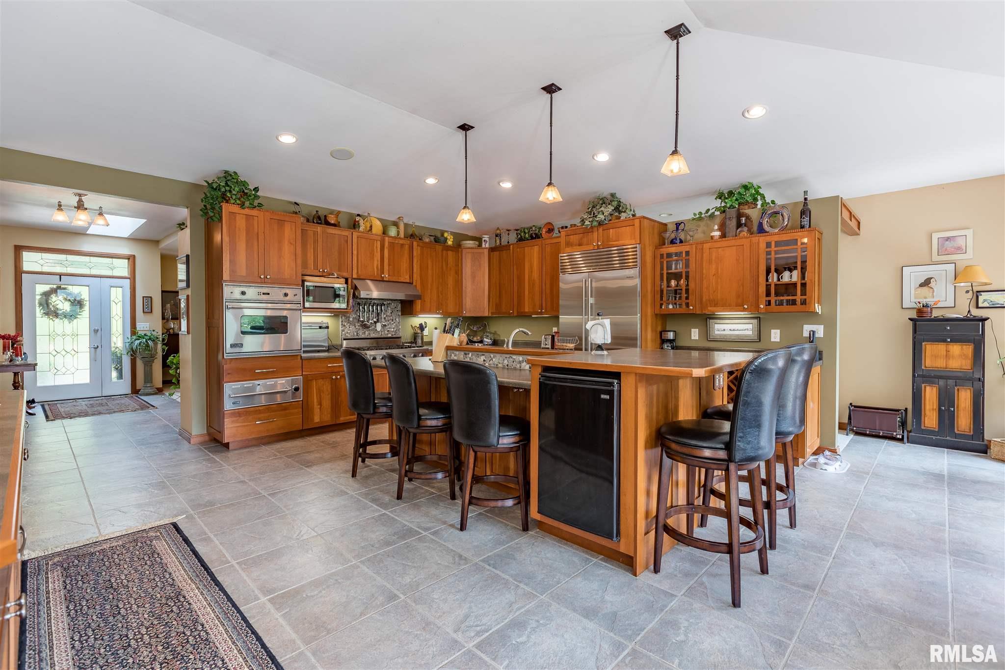 2016 Geneva Hills Road Muscatine, IA 52761 - Photo 33 of 49 Gallery Image 33