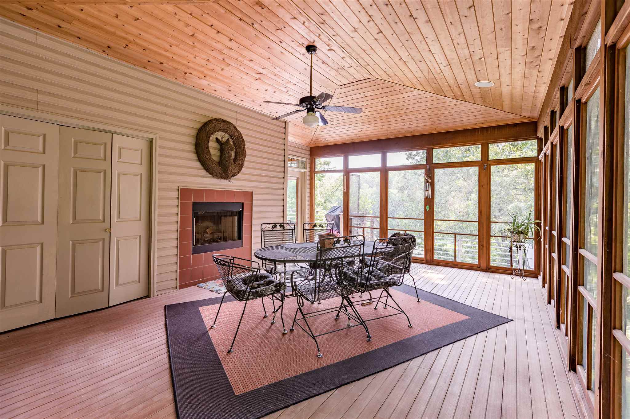 2016 Geneva Hills Road Muscatine, IA 52761 - Photo 40 of 49 Gallery Image 40