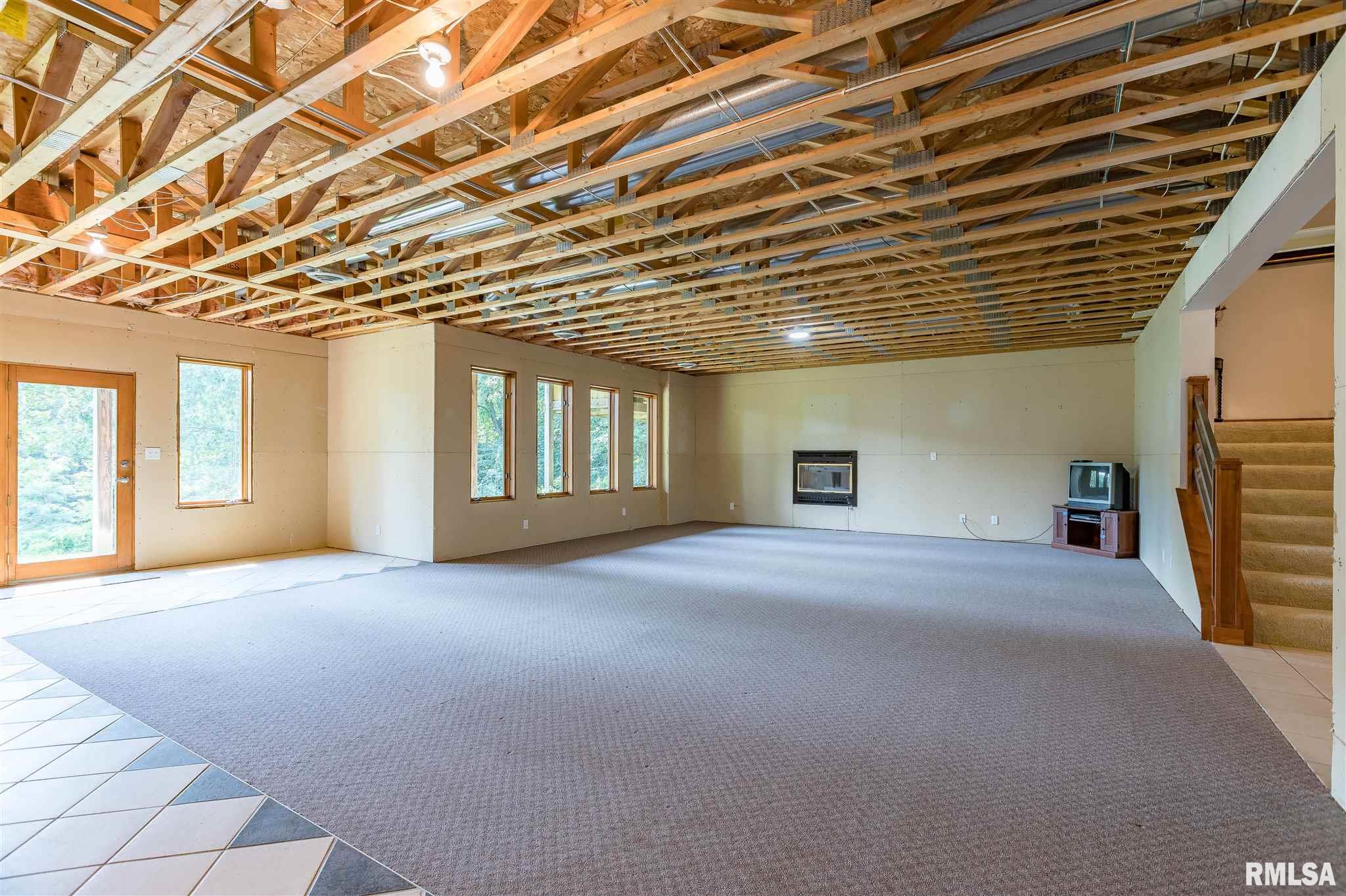 2016 Geneva Hills Road Muscatine, IA 52761 - Photo 48 of 49 Gallery Image 48
