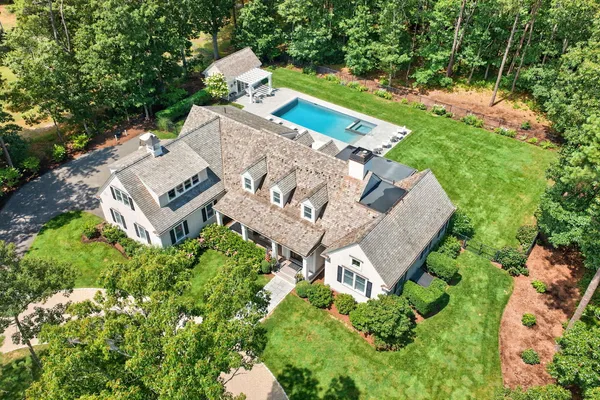$5,695,000 | 108 Seapuit River Road, Osterville, MA 02655