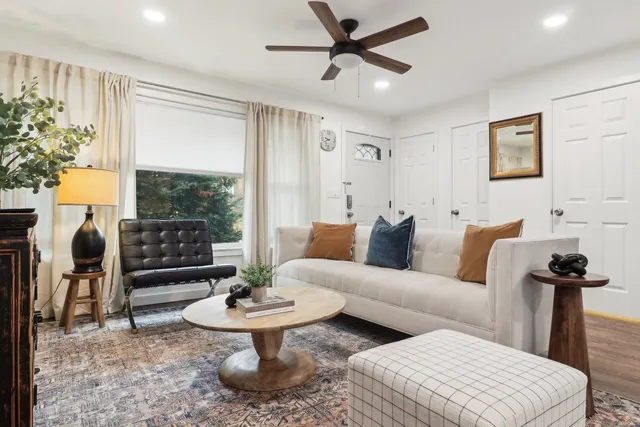 $2,480 | 3008 North Spaulding Avenue, Chicago, IL 60618