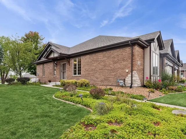 $435,000 | 13828 Crescenzo Drive, Manhattan, IL 60442