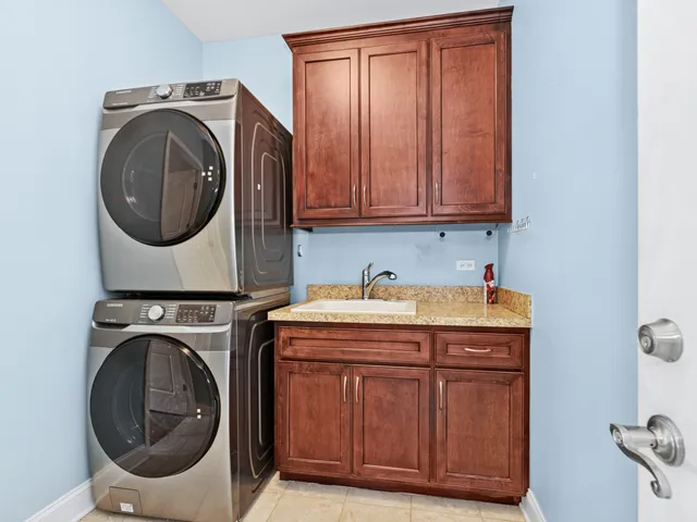 $435,000 | 13828 Crescenzo Drive, Manhattan, IL 60442