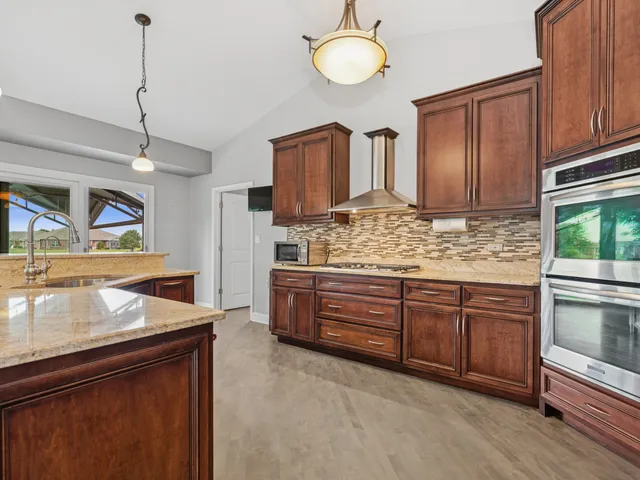 $435,000 | 13828 Crescenzo Drive, Manhattan, IL 60442