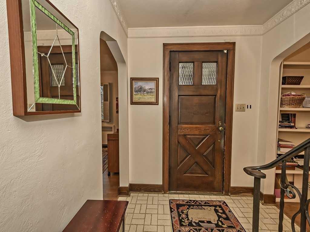 627 Beverly Road Mt. Lebanon, PA 15243 - Photo 2 of 21 Front Entry